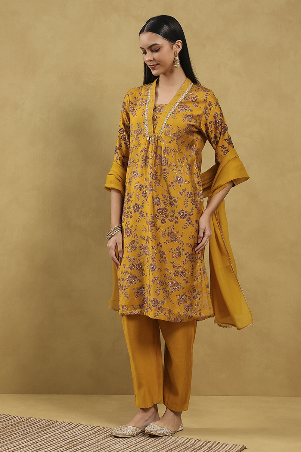 Pink Viscose Blend Printed Straight Suit Set image number 4