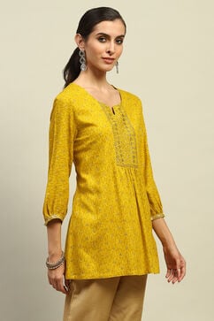 Yellow Rayon Slub Printed Straight Kurta image number 4