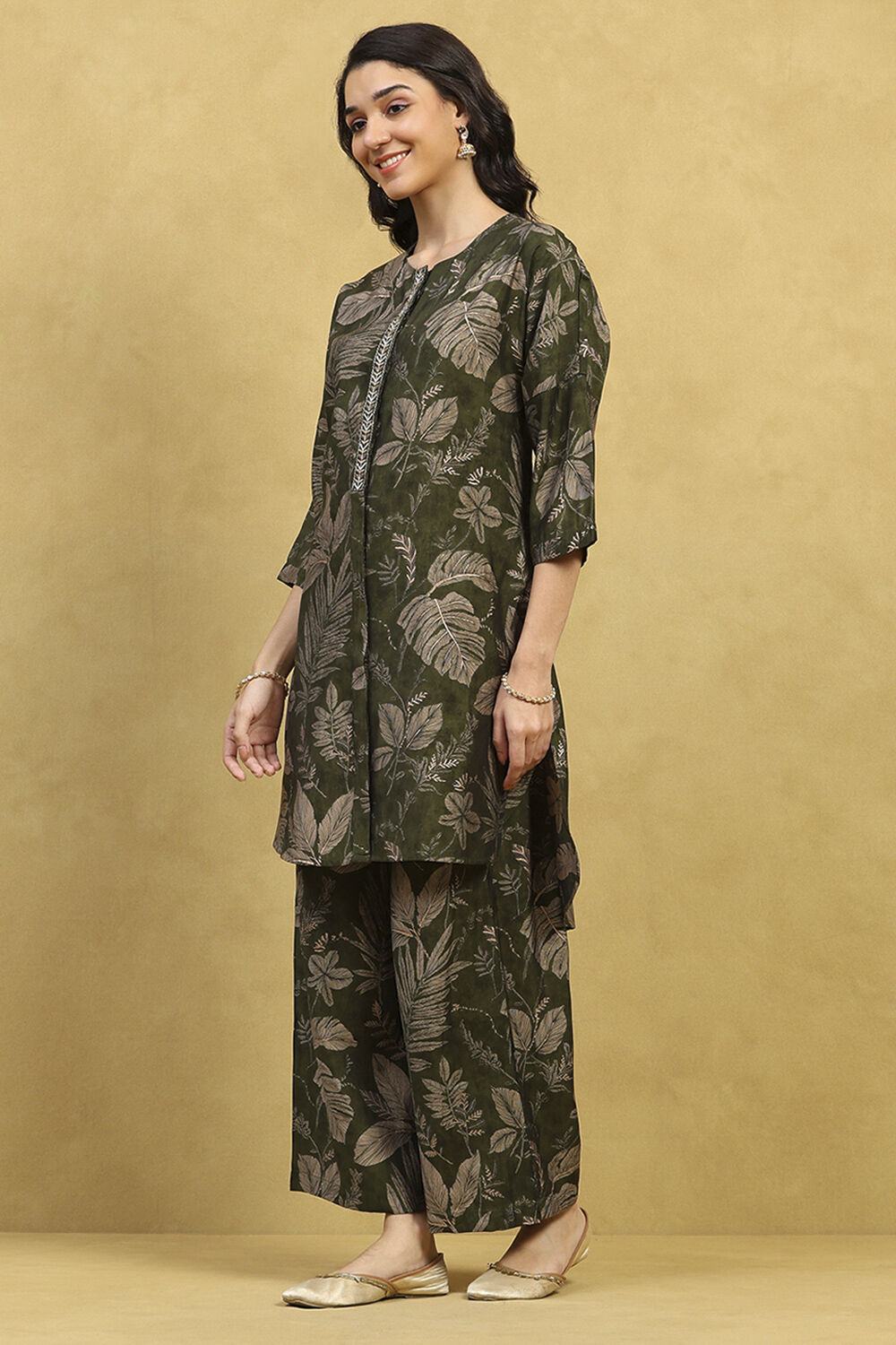 Green Viscose Blend Printed Straight Co-ord Set image number 3