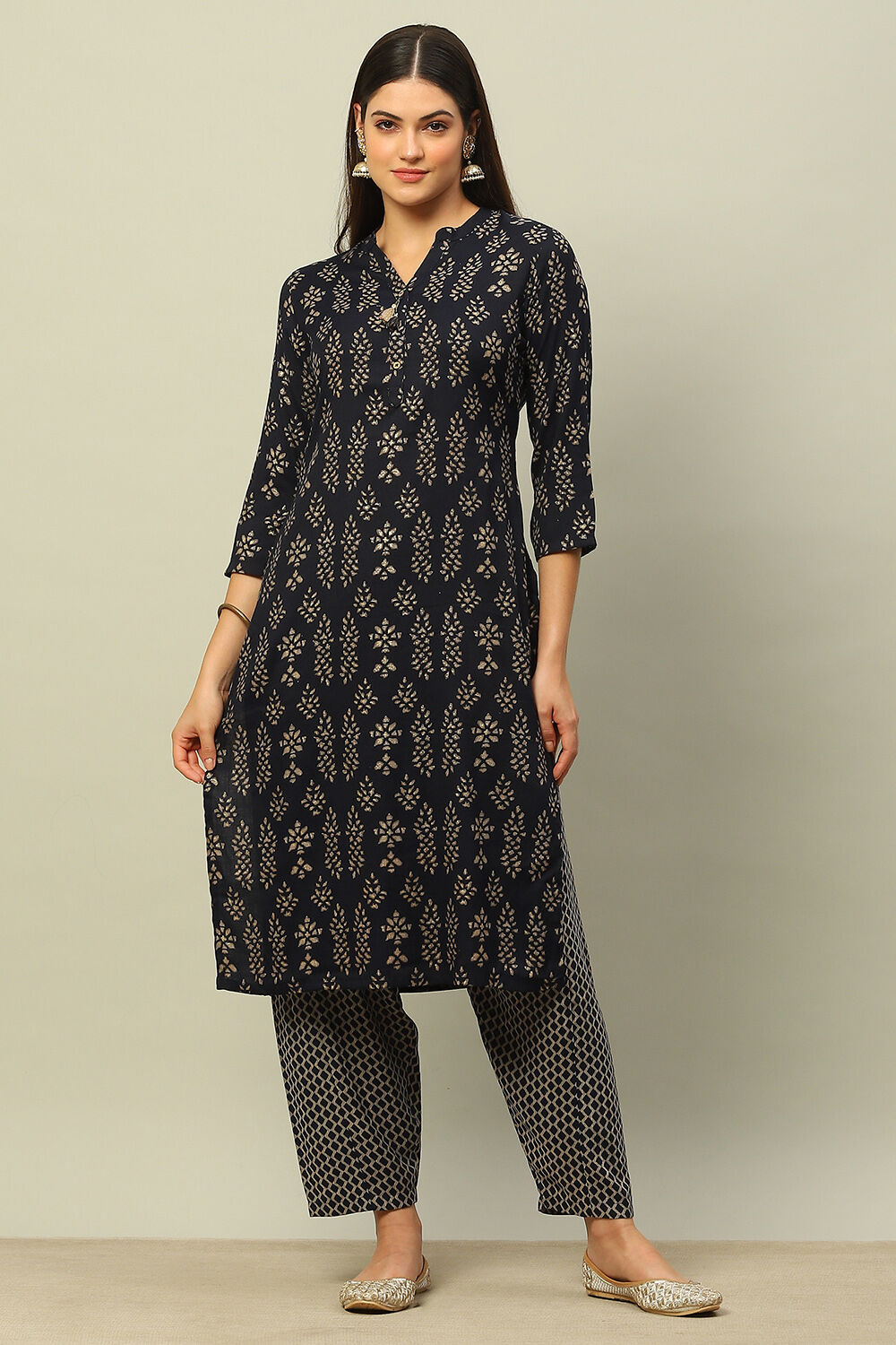 Navy Blue Viscose Blend Straight Printed Kurta Salwar Suit Set image number 6
