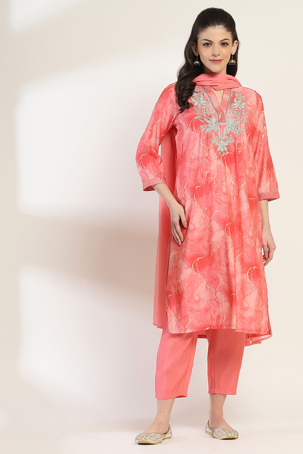 Pink Printed Straight Suit Set image number 6