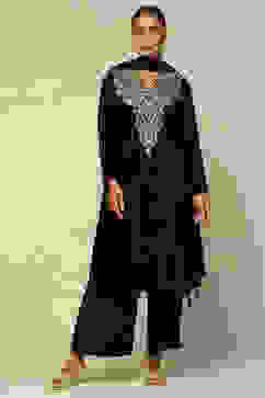 Green Poly Velvet Straight Solid Kurta Palazzo Suit Set image number 6