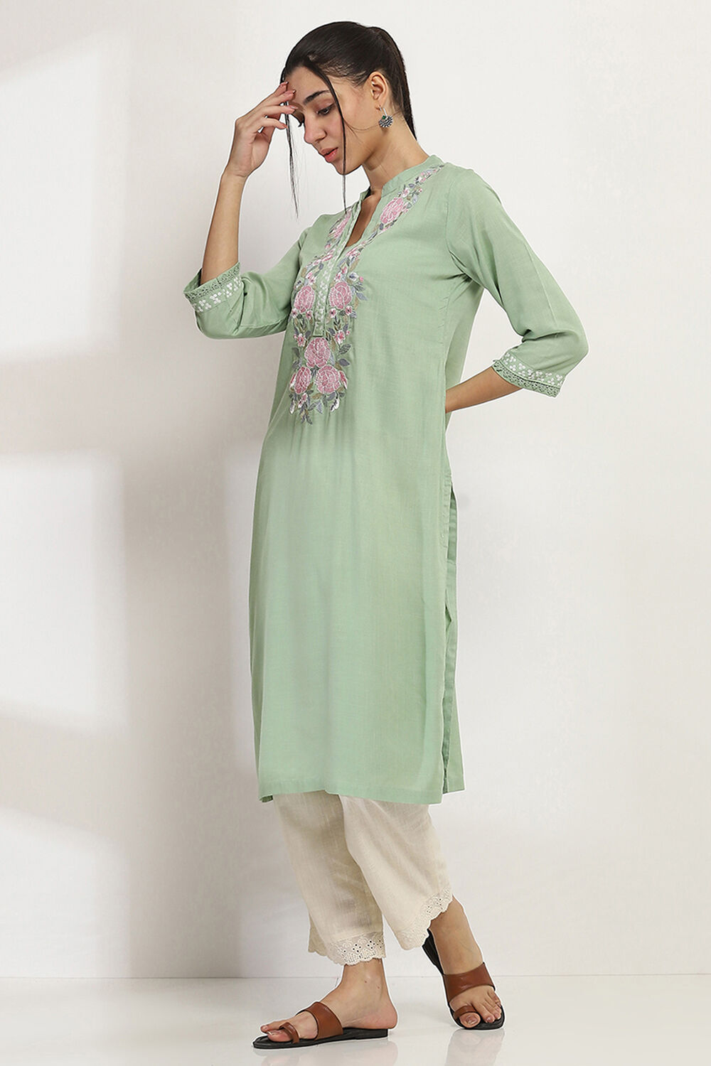 Sage Green Floral Straight Kurta image number 2
