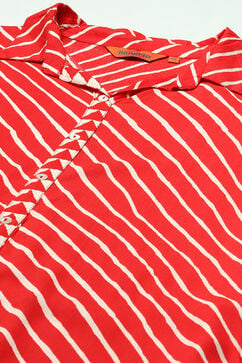 Red LIVA Woven Straight Kurta Suit Set image number 1