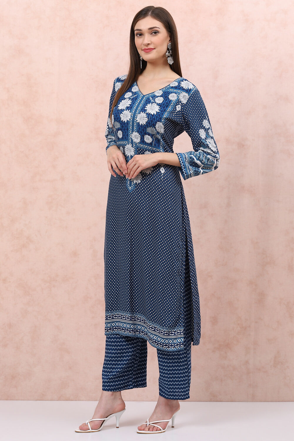 Indigo LIVA Straight Kurta image number 0