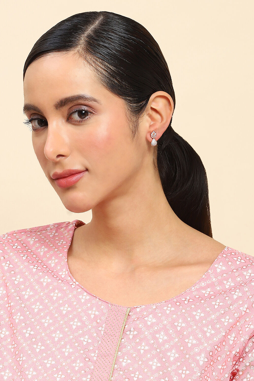 White Alloy Studs image number 3