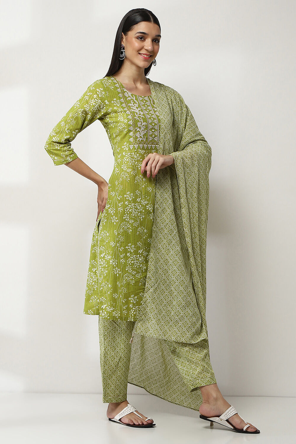 Green Cotton Printed Straight Suit Set image number 5