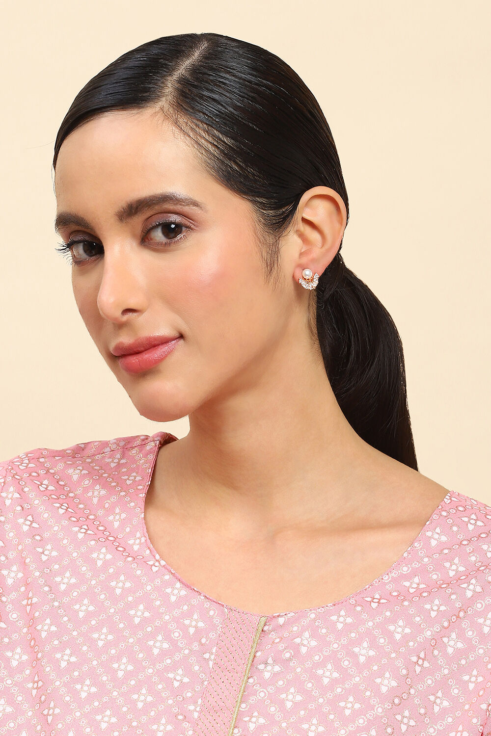 White Alloy Studs image number 3