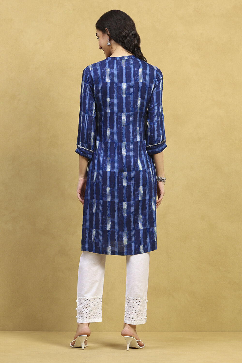 Indigo Printed Straight Kurta image number 3