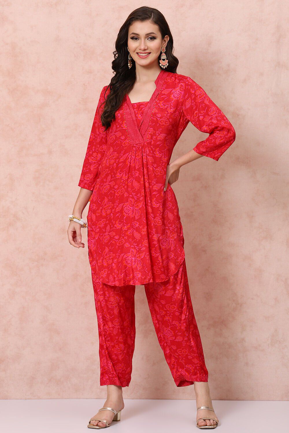 Pink Viscose Shantoon Straight Printed Kurta Palazzo Suit Set image number 0
