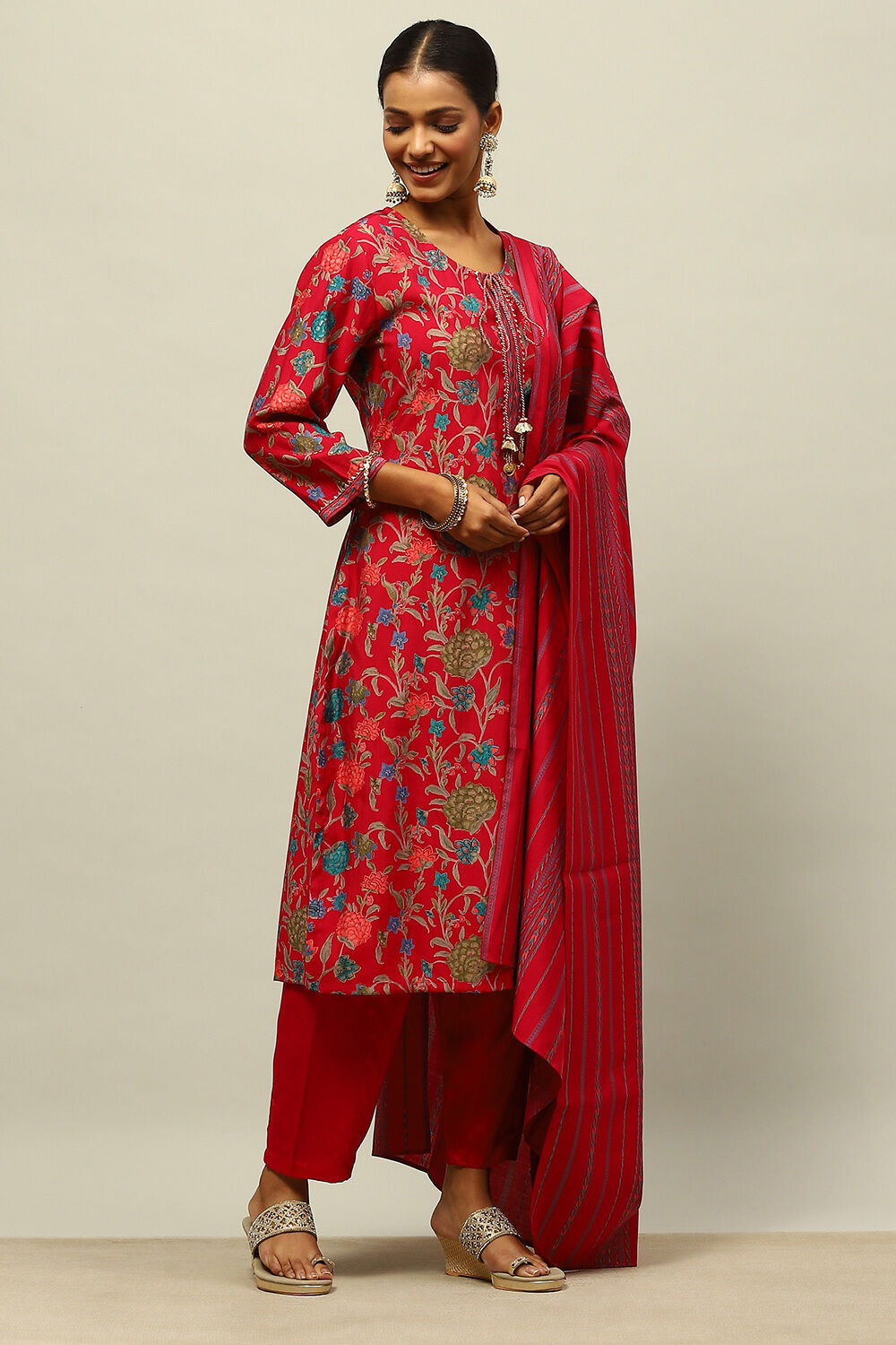 Pink Viscose Blend Straight Printed Kurta Salwar Suit Set image number 5