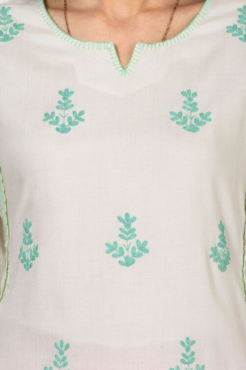 White Straight Viscose Rayon Indie Top image number 5