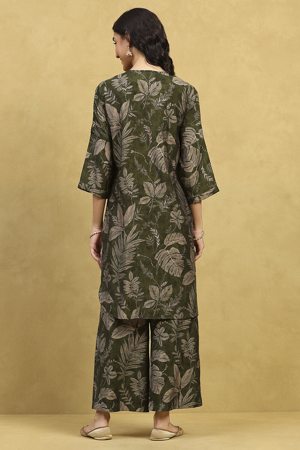 Green Viscose Blend Printed Straight Co-ord Set image number 4