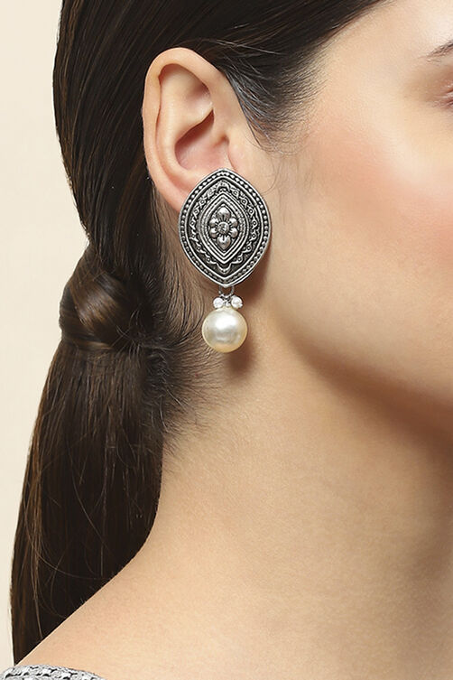 Oxidised Alloy Earrings image number 1