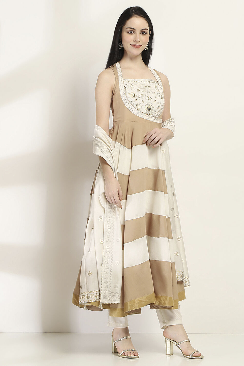 Red and Pink Tiered Anarkali Suit Set image number 5