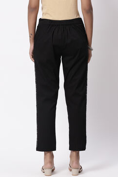 Black Solid Slim Pants image number 1
