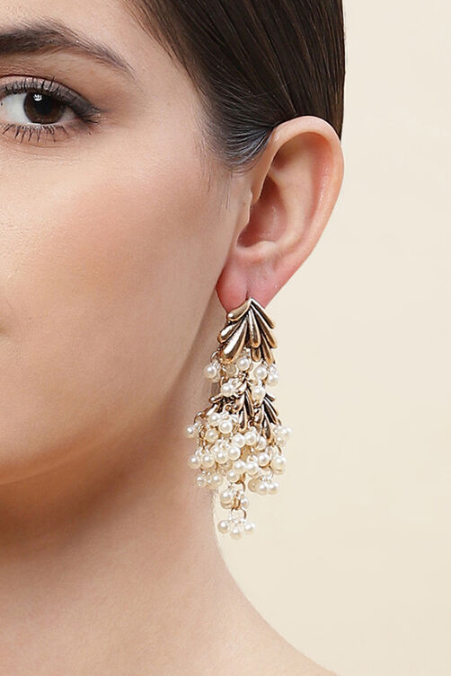 Pearl Gold Alloy Earrings image number 1