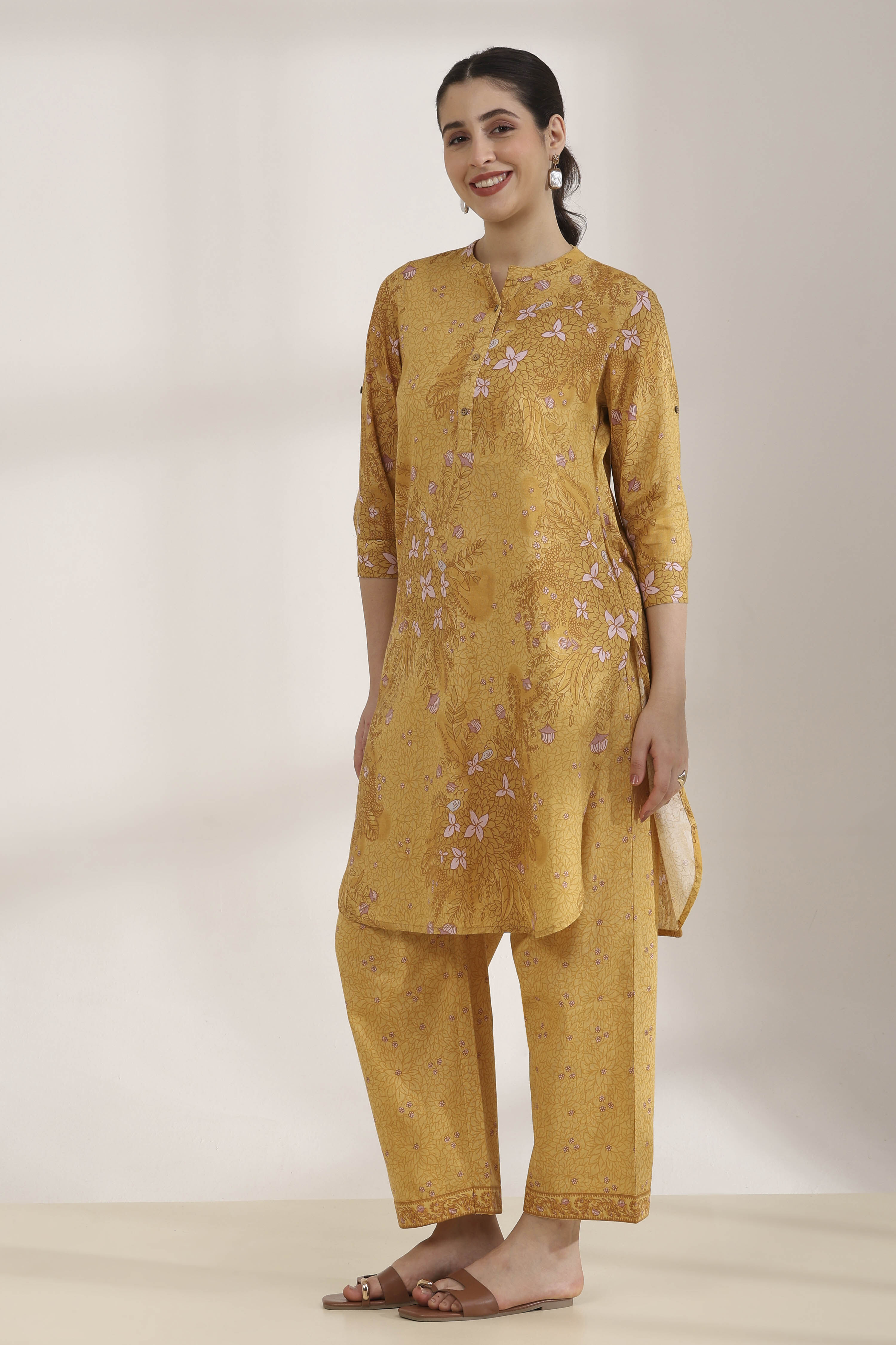 Yellow Cotton Flex Straight Printed Kurta Pants Set image number 3