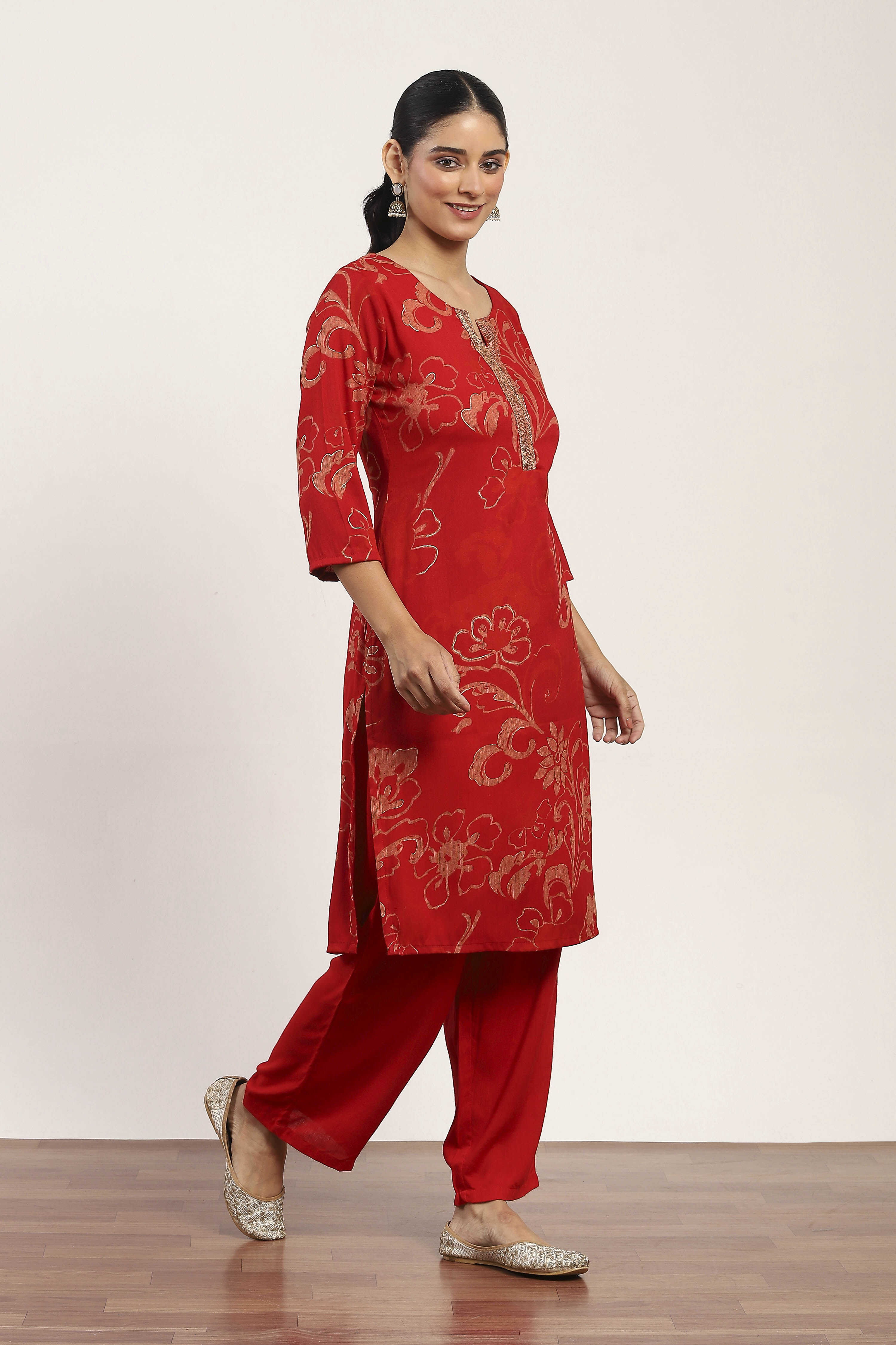 Red Viscose Polyester Viscose Rayon Kurta Pants Set image number 5