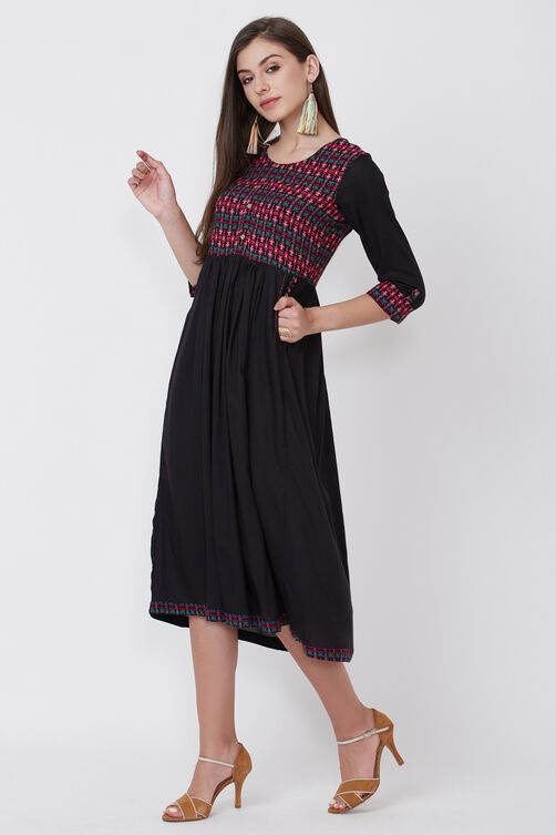Black Viscose Rayon Flared Dress image number 2