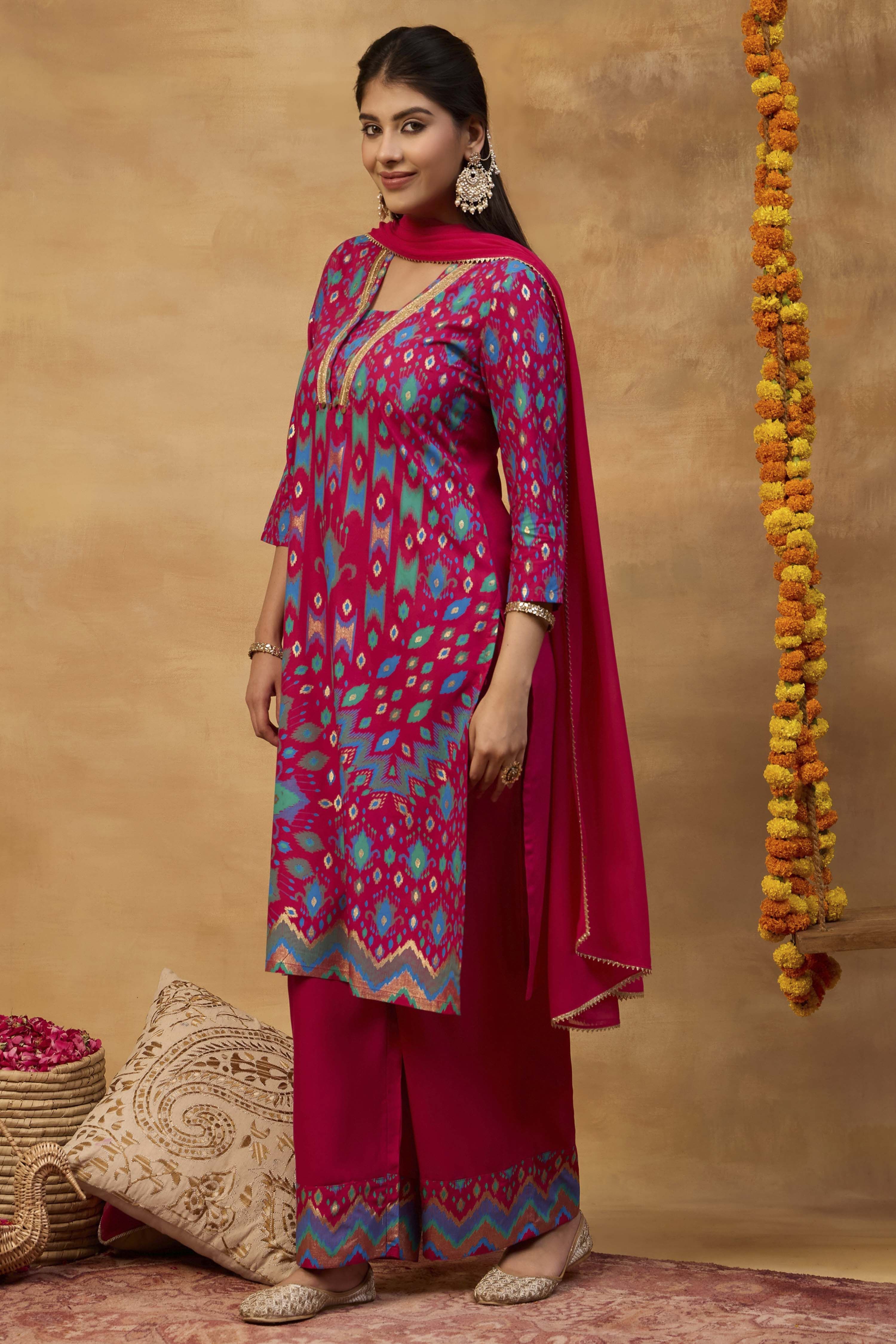 Fuschia Viscose Rayon Straight Printed  image number 3
