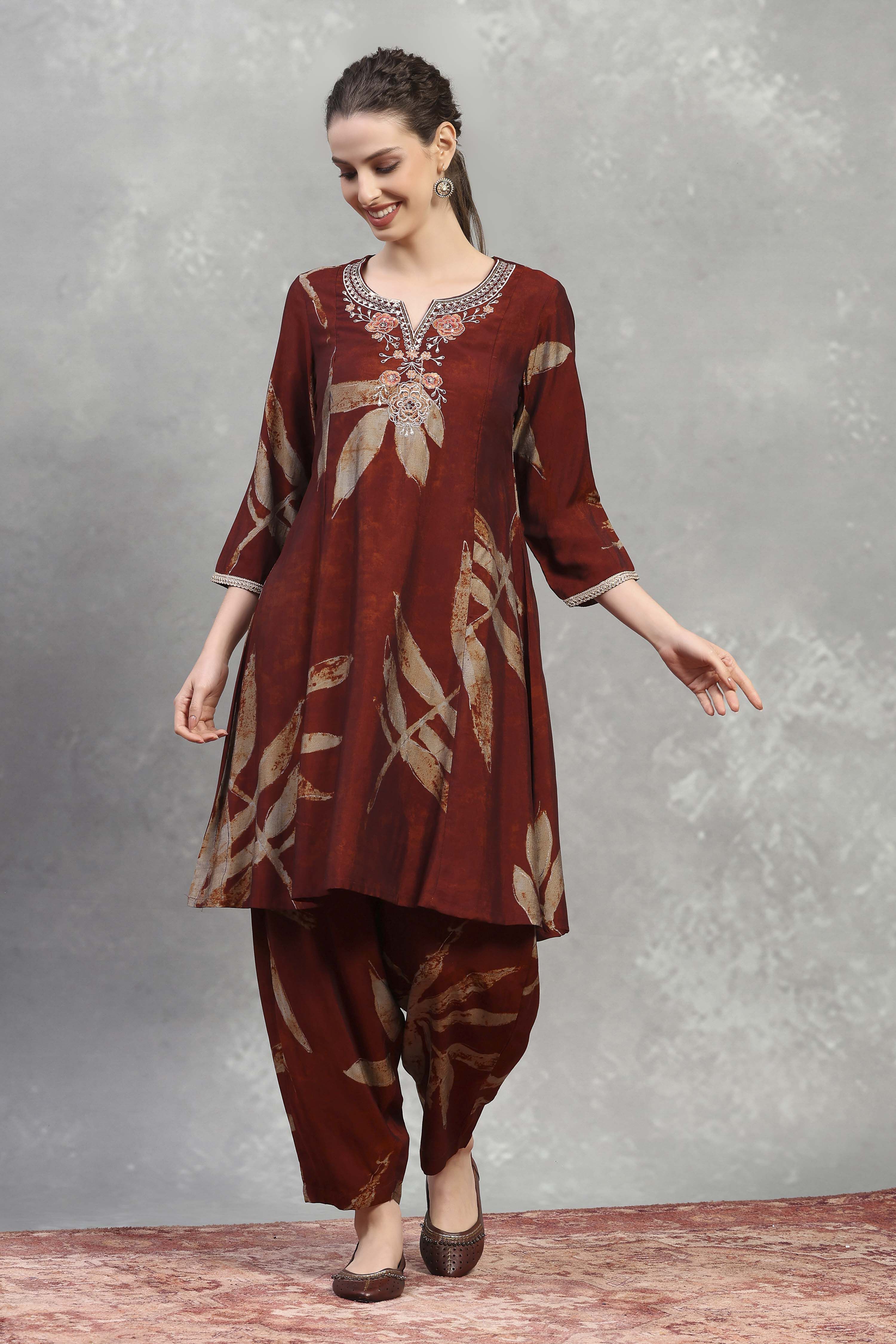 Blue Rust Viscose Blend Printed Kalidar Kurta Pants Set image number 6