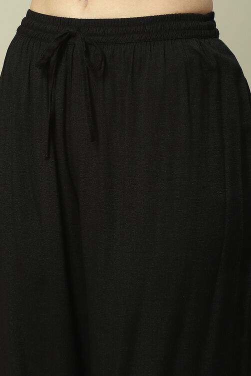 Black Cotton Blend Straight Printed Kurta Palazzo Suit Set image number 2