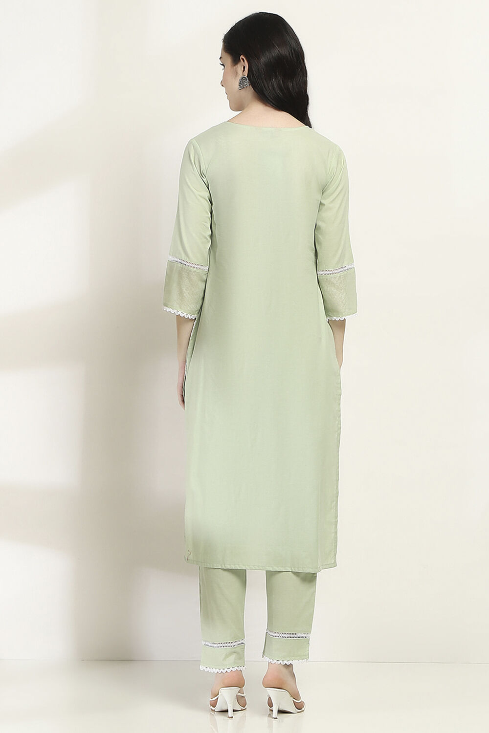 Lilac Cotton Embroidered Straight Suit Set image number 4