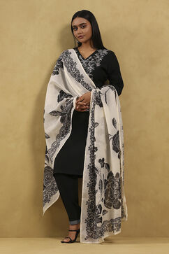Black Viscose Blend Solid Straight Suit Set image number 6