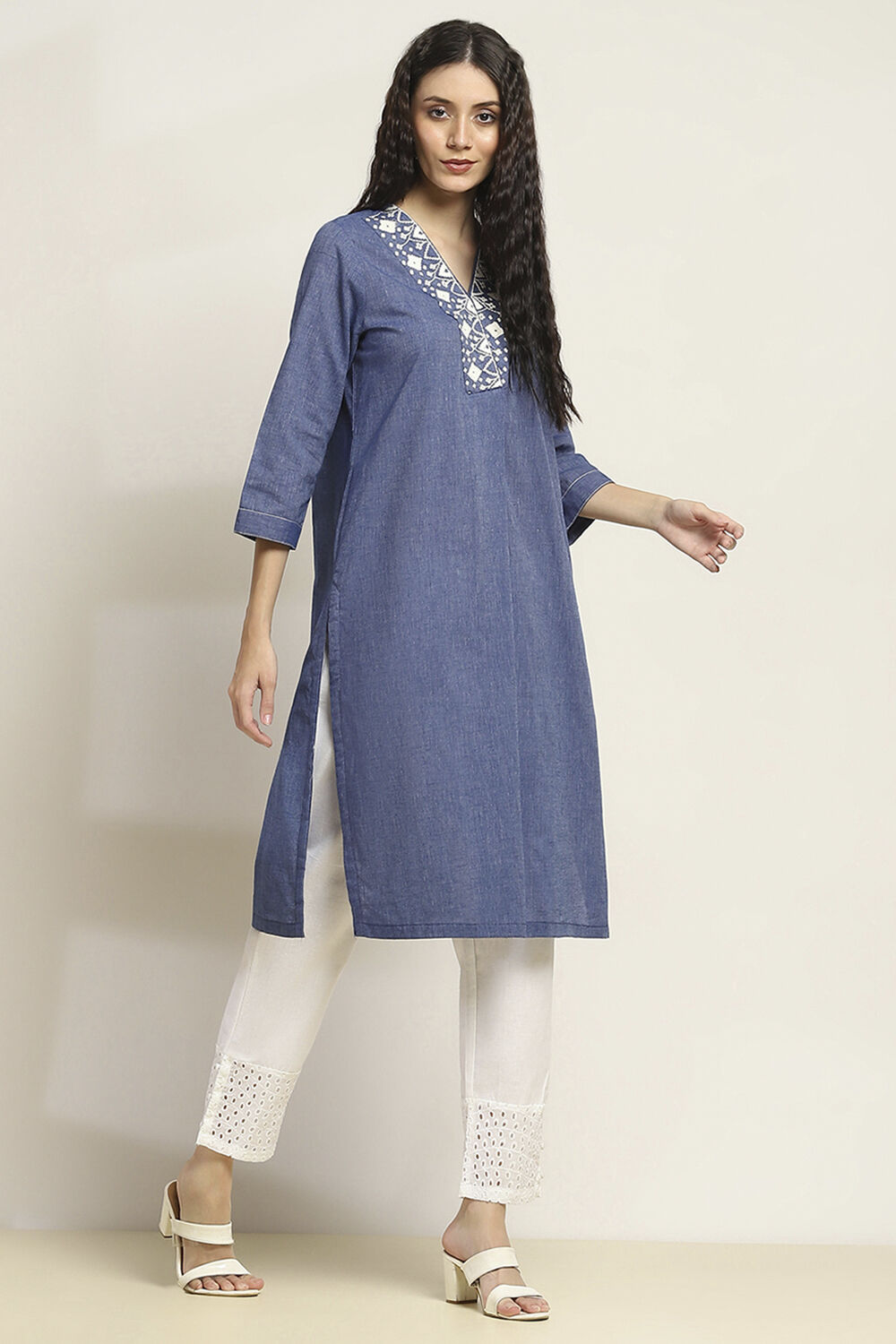 Blue Cotton Solid Straight Kurta image number 4