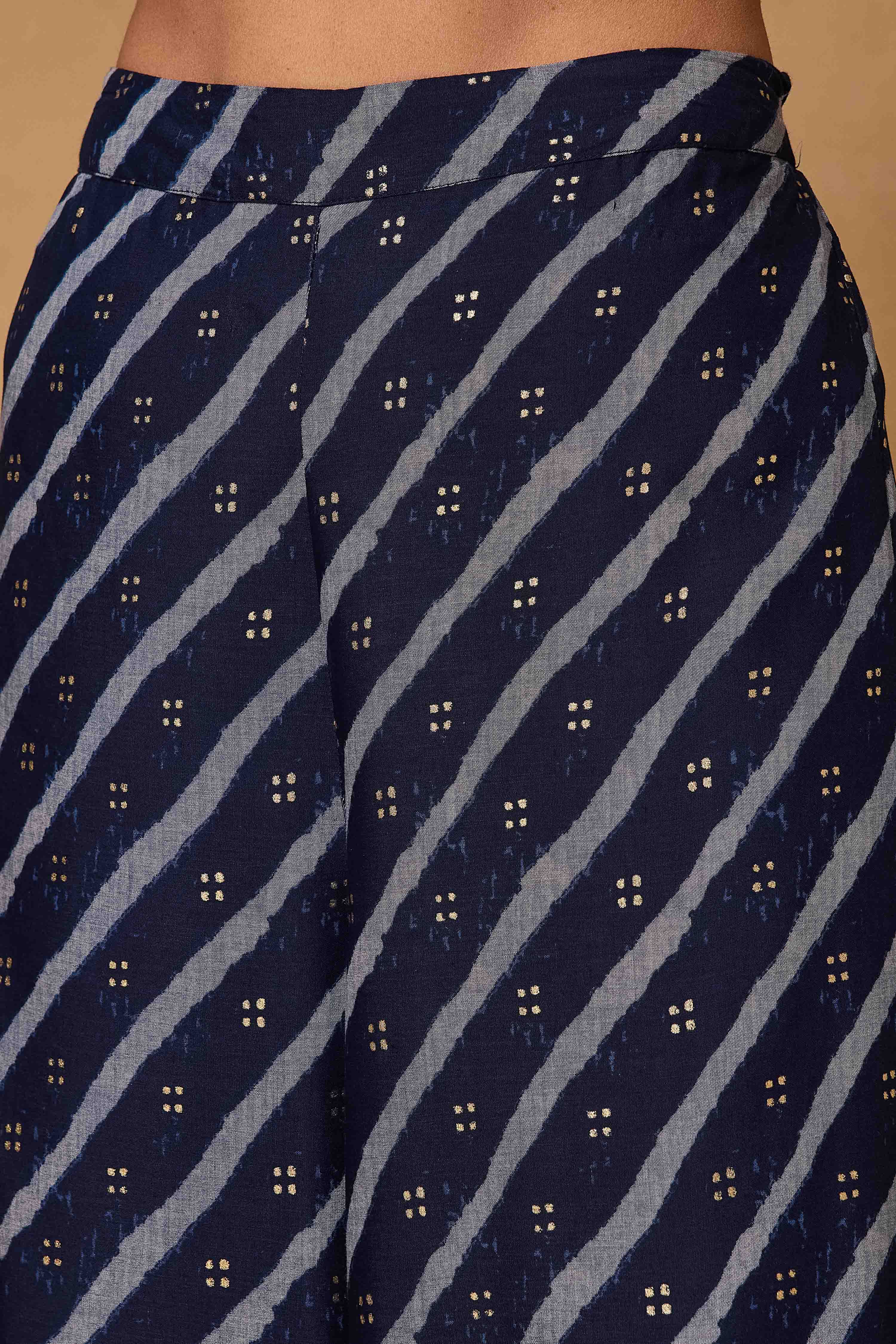 Indigo Viscose Blend Straight Printed Kurta Pants Set image number 2