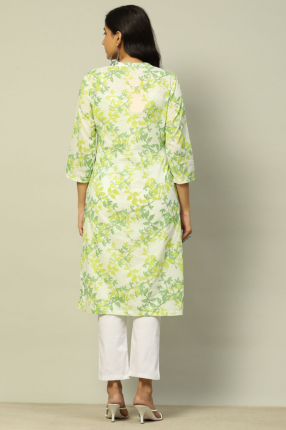 White and Green Cotton Floral Printed Straight Kurta image number 3