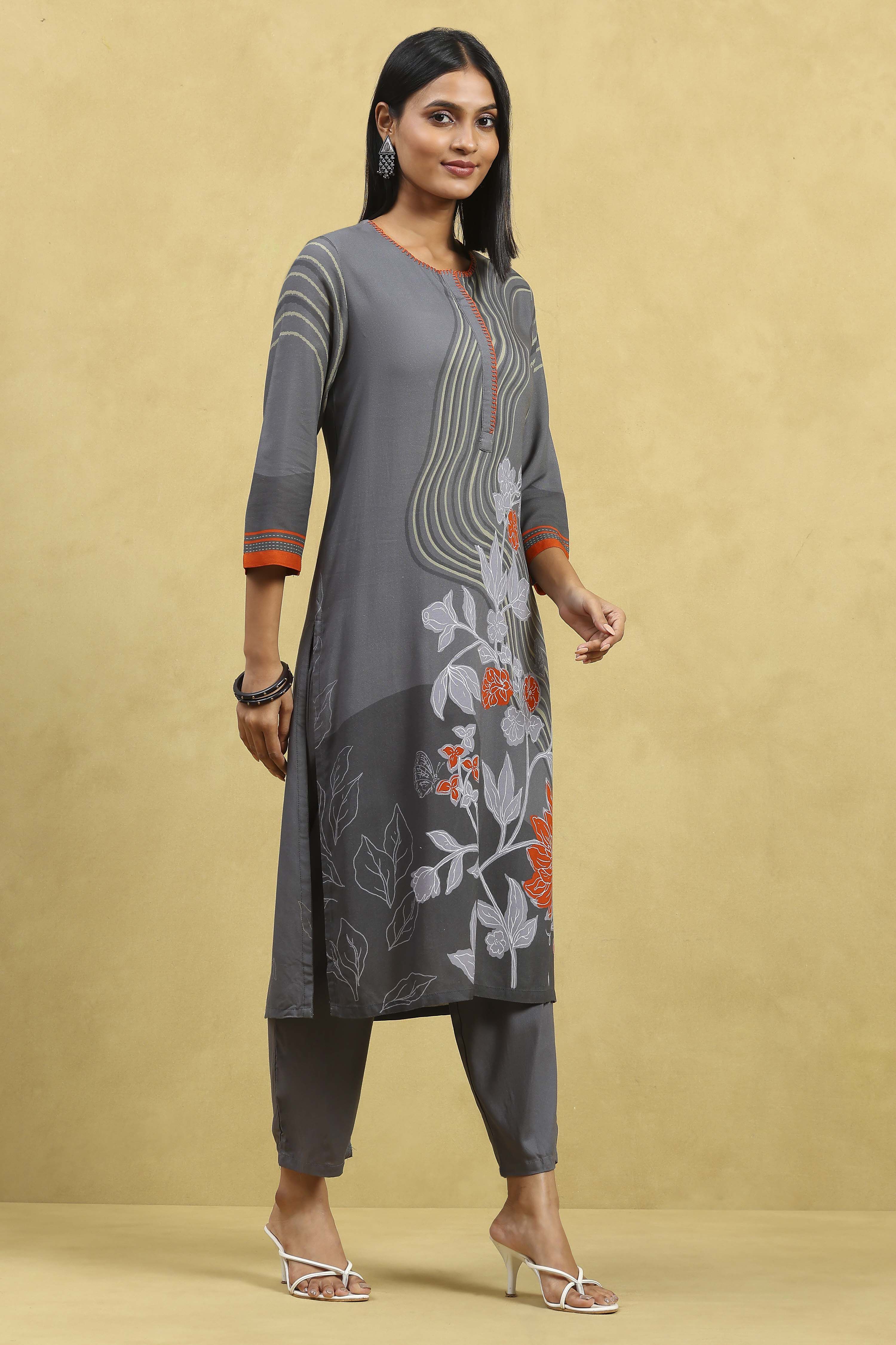Grey Viscose Rayon Printed Straight Kurta Pants Set image number 5