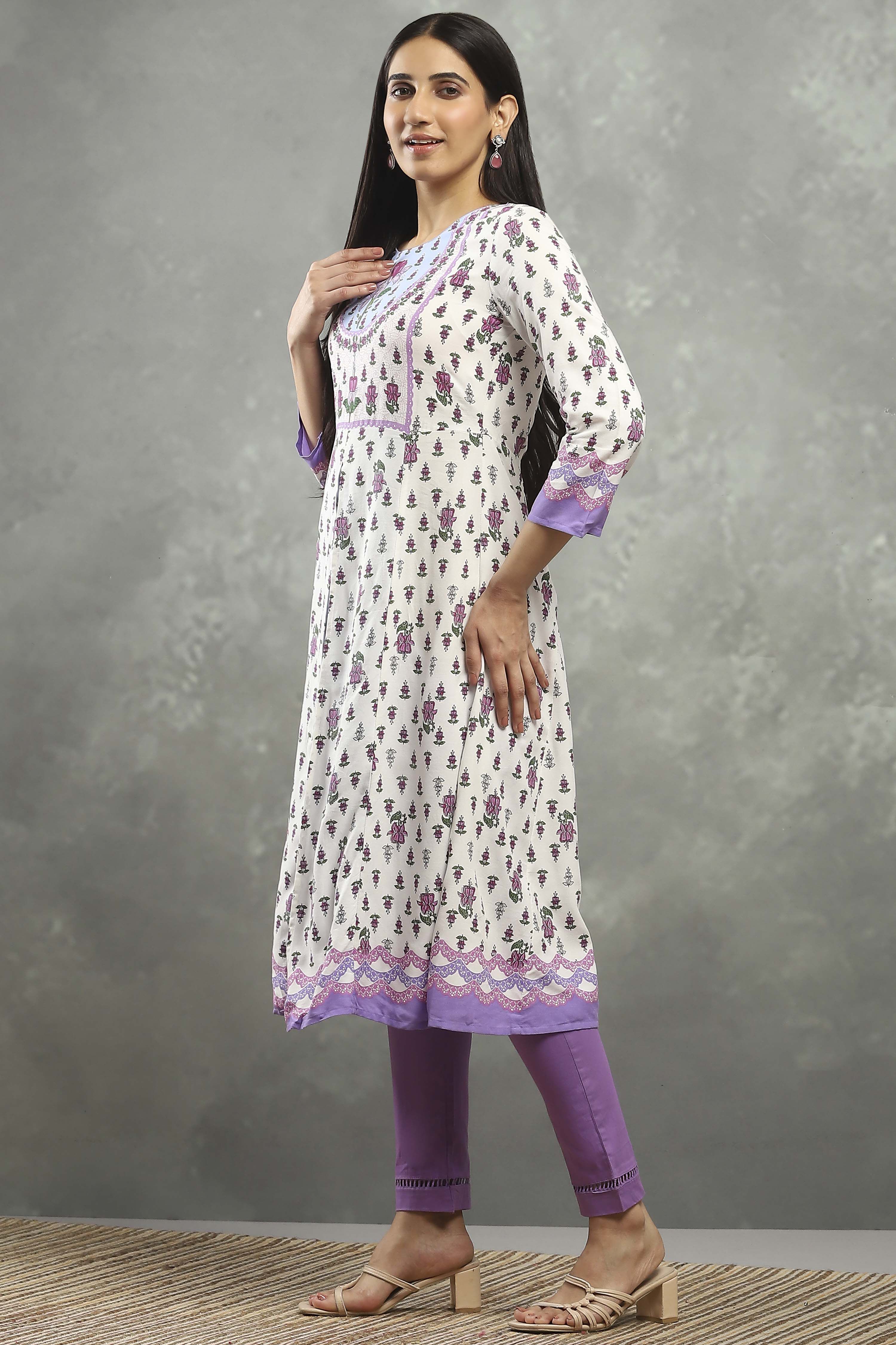 White Polyester Straight Kurta Pants Set image number 3