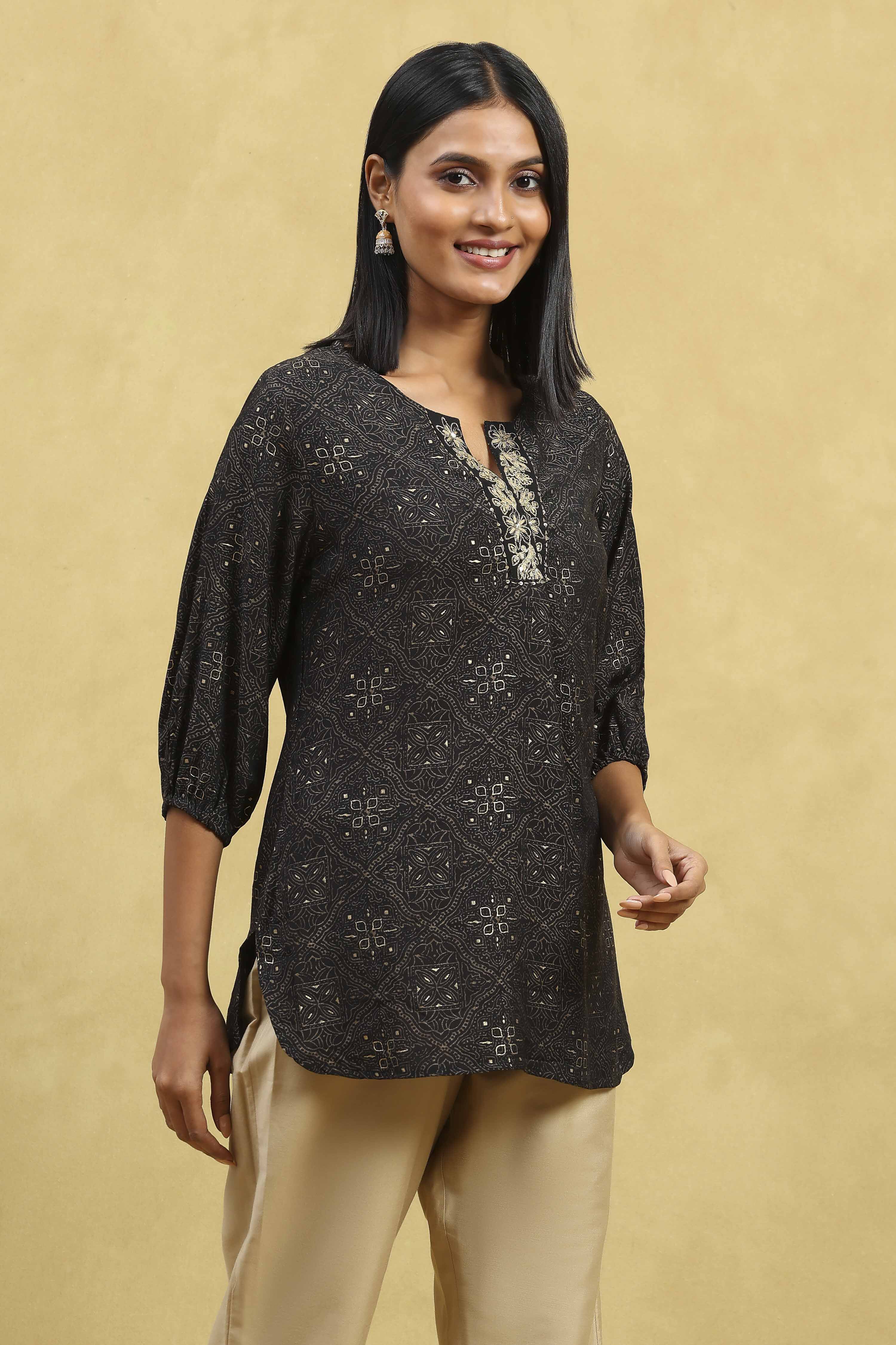 Black Viscose Blend Printed Straight Top image number 4