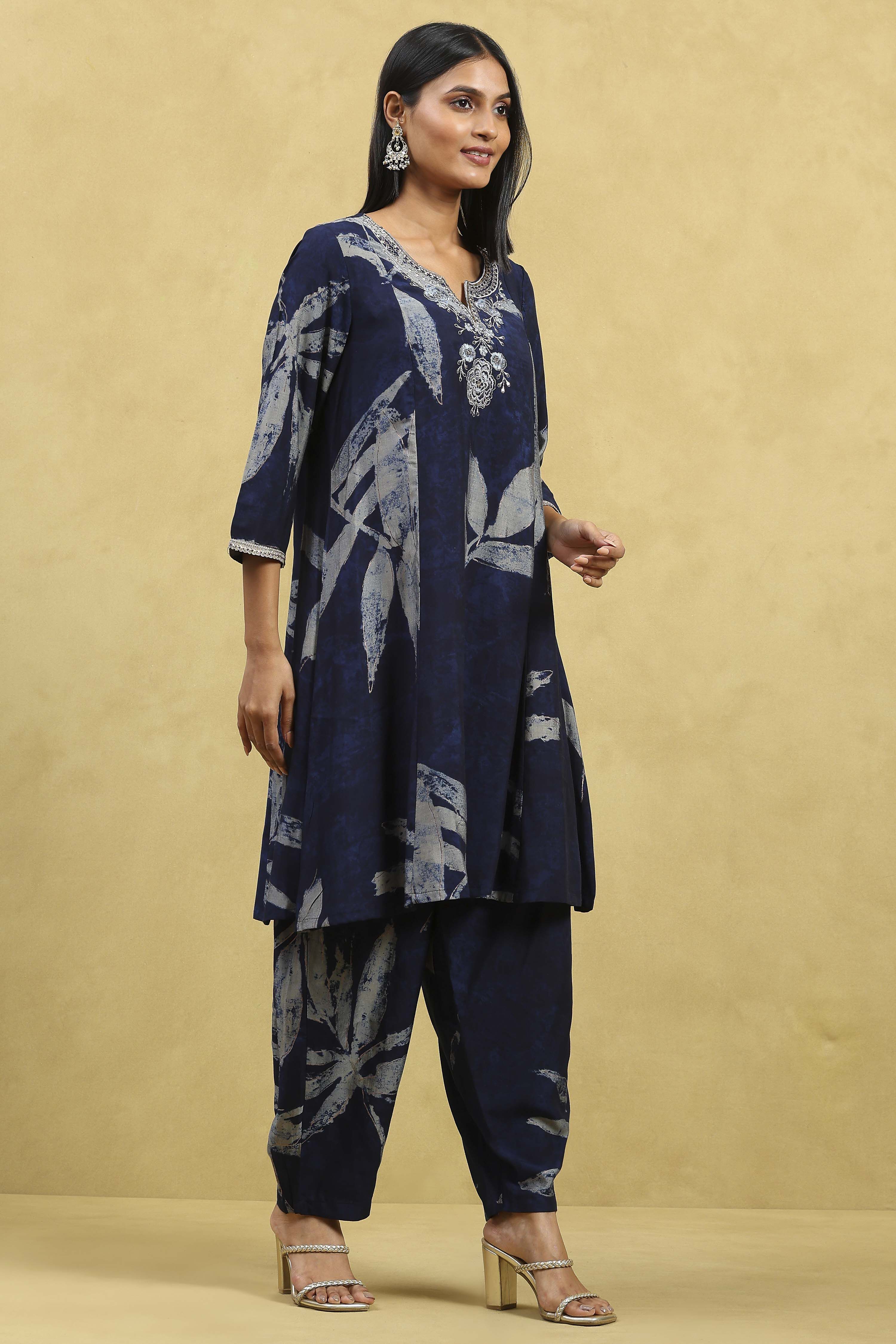 Indigo Blue Viscose Blend Printed Kalidar Kurta Pants Set image number 5