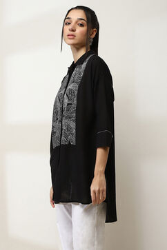 Black Printed Straight Hi-Low Top image number 2