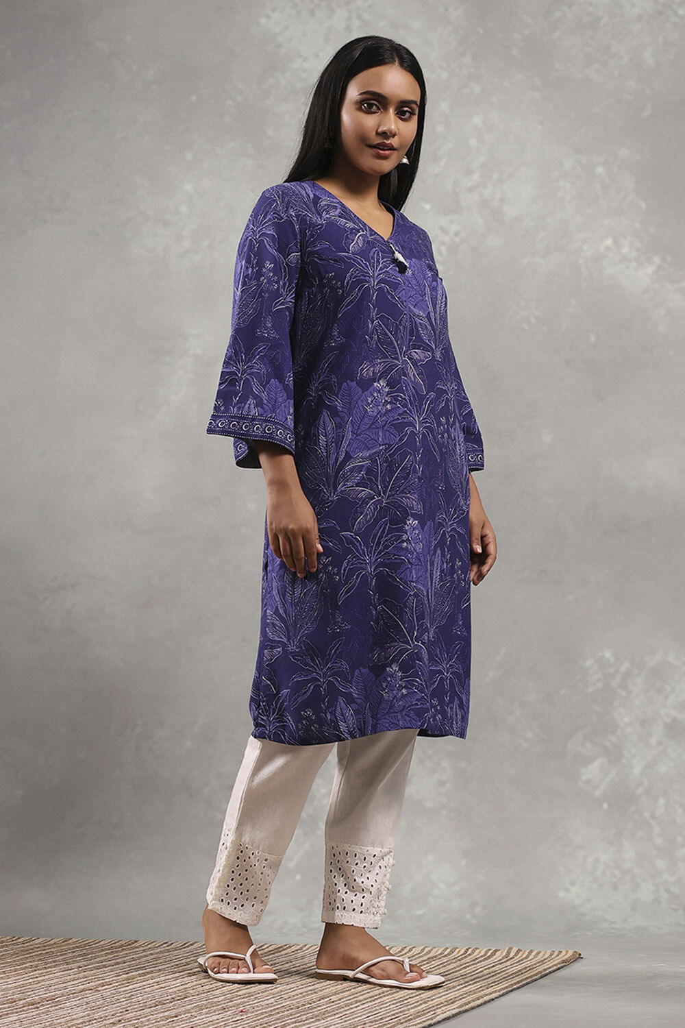 Blue Printed Straight Kurta image number 4