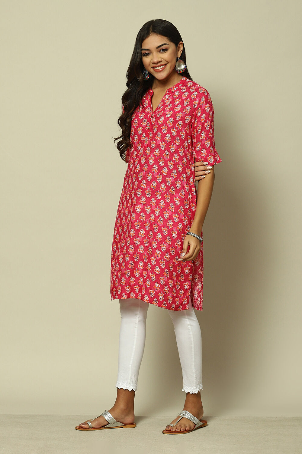 Pink LIVA Straight Printed Kurta image number 5