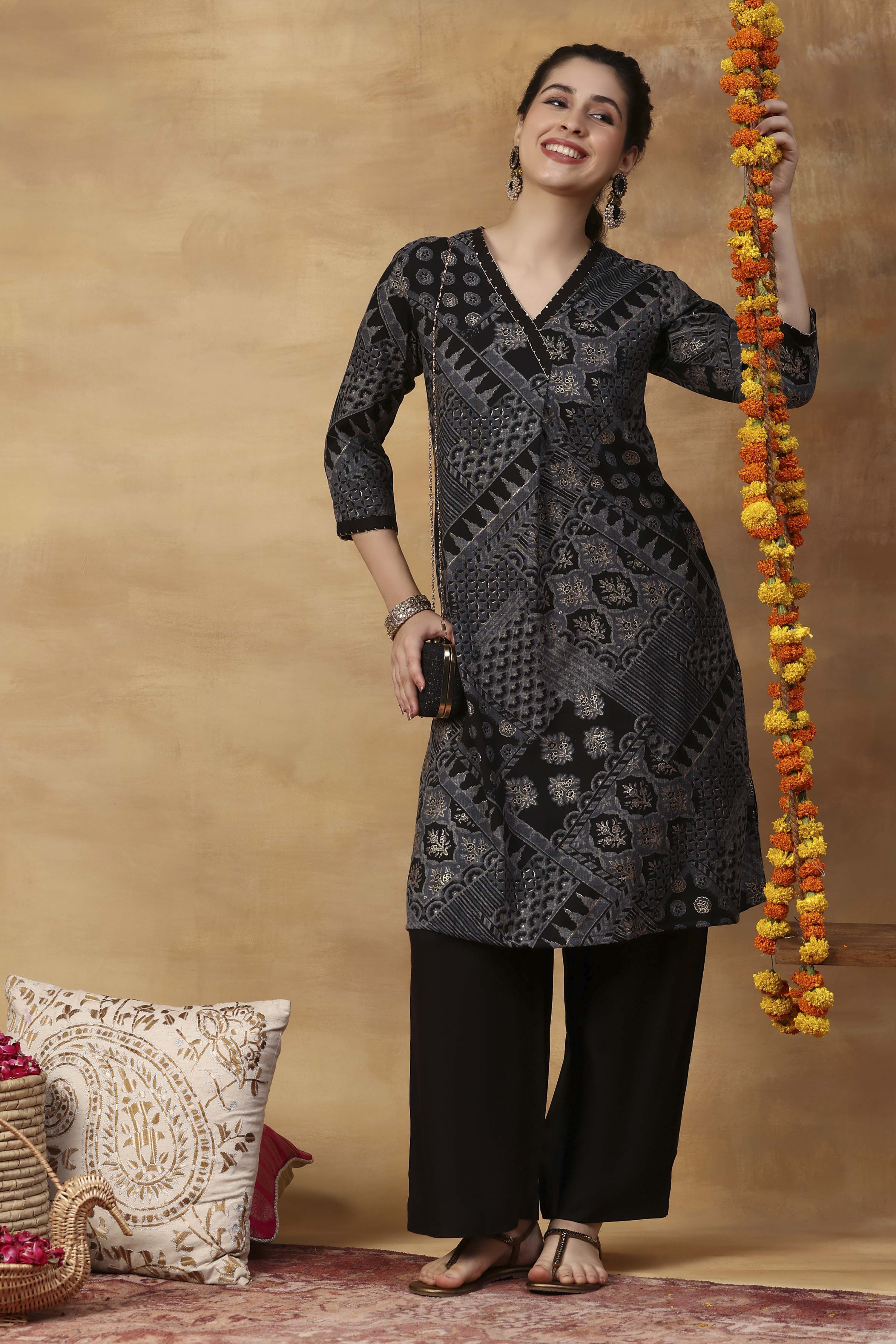 Black Viscose Blend Straight Printed Kurta Pants Set image number 6