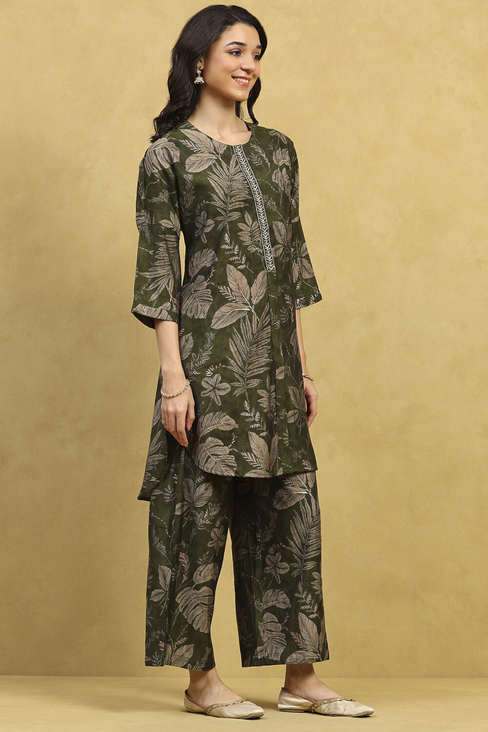 Green Viscose Blend Printed Straight Co-ord Set image number 5