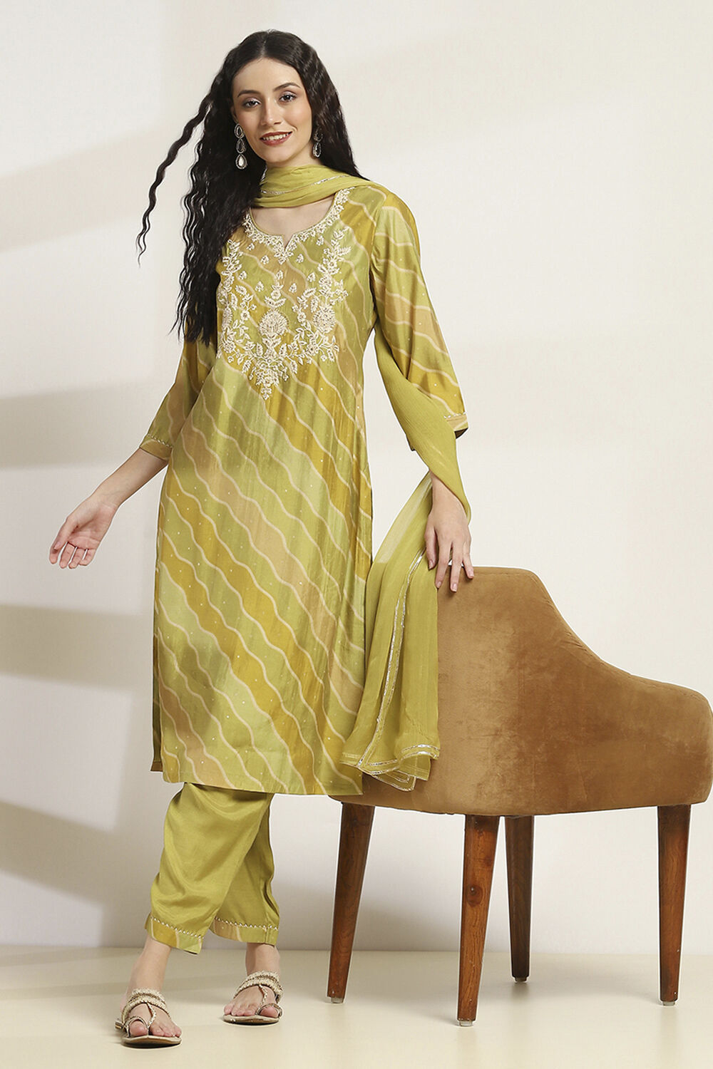 Olive Green Printed Straight Kurta Set image number 0