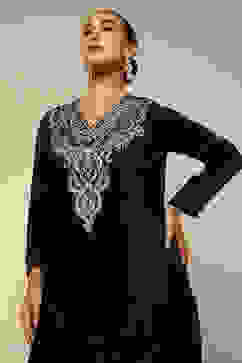 Green Poly Velvet Straight Solid Kurta Palazzo Suit Set image number 1