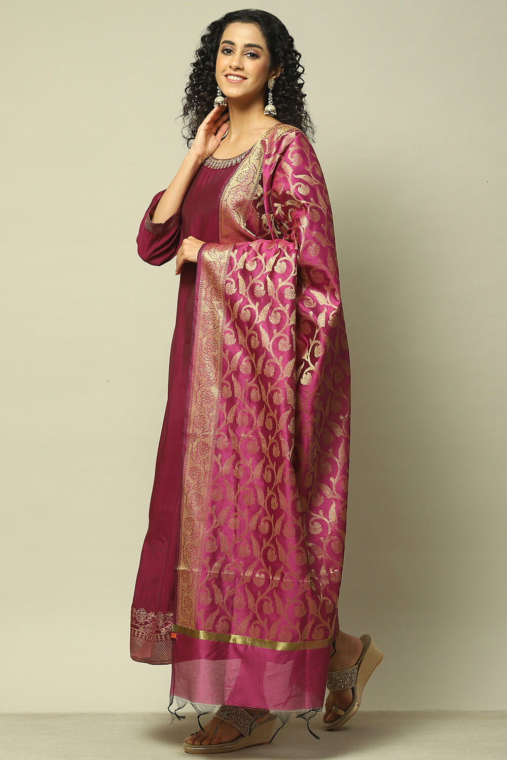 Wine Polyester A-Line Solid Dress image number 3