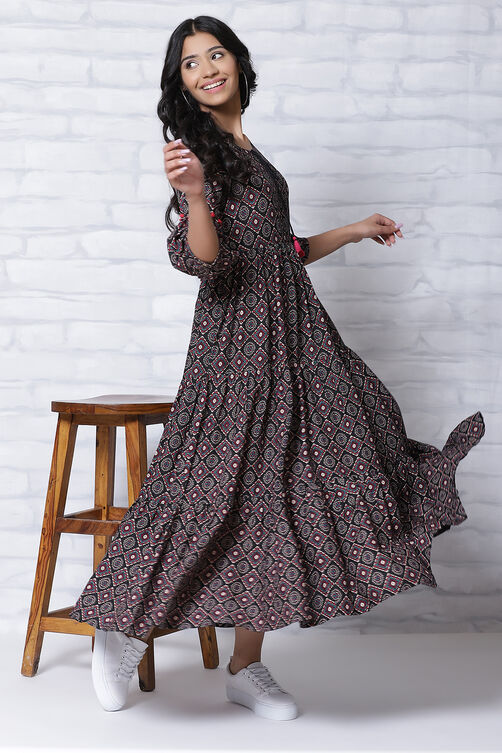 Black LIVA Tiered Dress image number 2