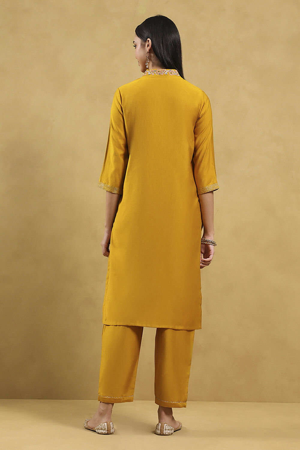 Mustard Polyester Solid Straight Kurta Pants Set image number 4