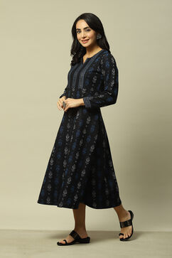 Black Cotton Blend A-Line Printed Dress image number 2