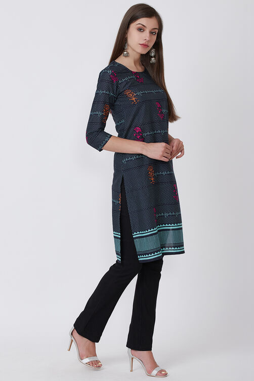Yellow Cotton And Cambric Straight Kurta image number 3