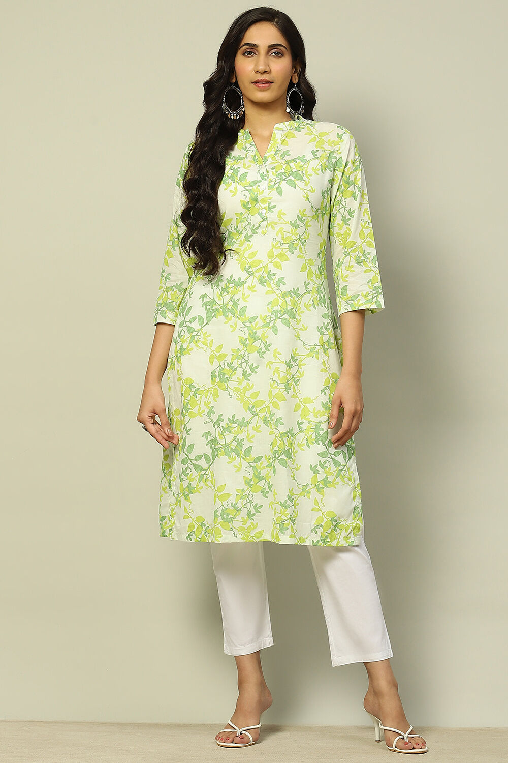 White and Green Cotton Floral Printed Straight Kurta image number 5