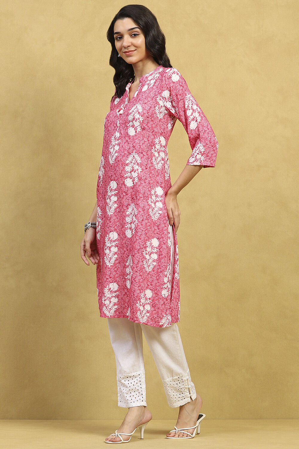 Pink Viscose Rayon Printed Straight Kurta image number 2